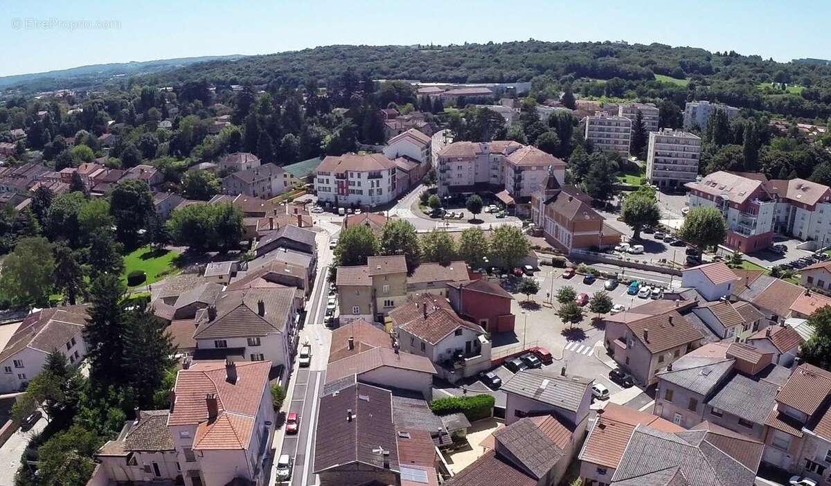 La cour des lys à La Verpilliere