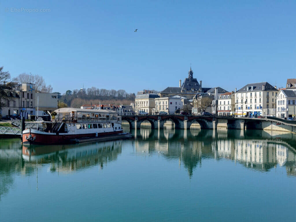 Les terrasses des canotiers à Meaux