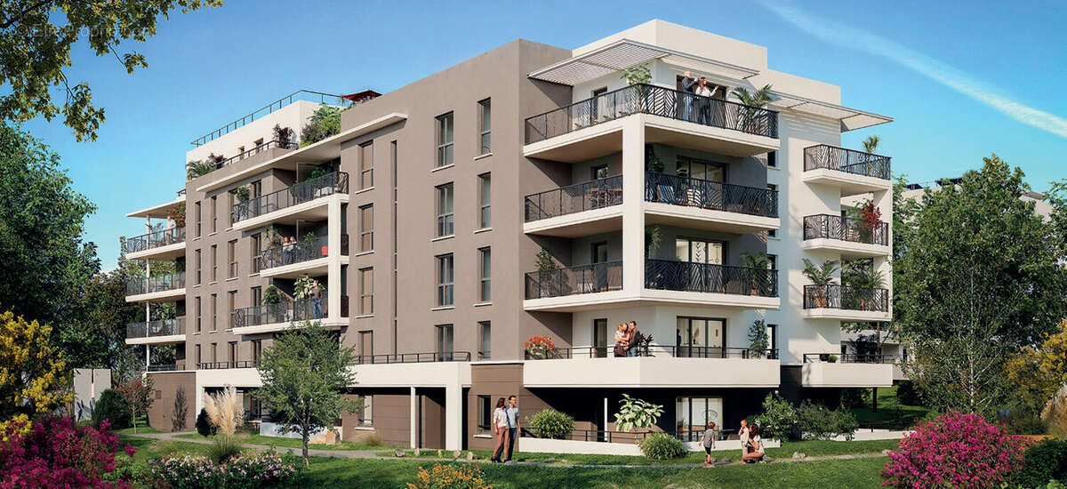 Cagnes-sur-mer proche polygone riviera et ses commerces à Cagnes Sur Mer