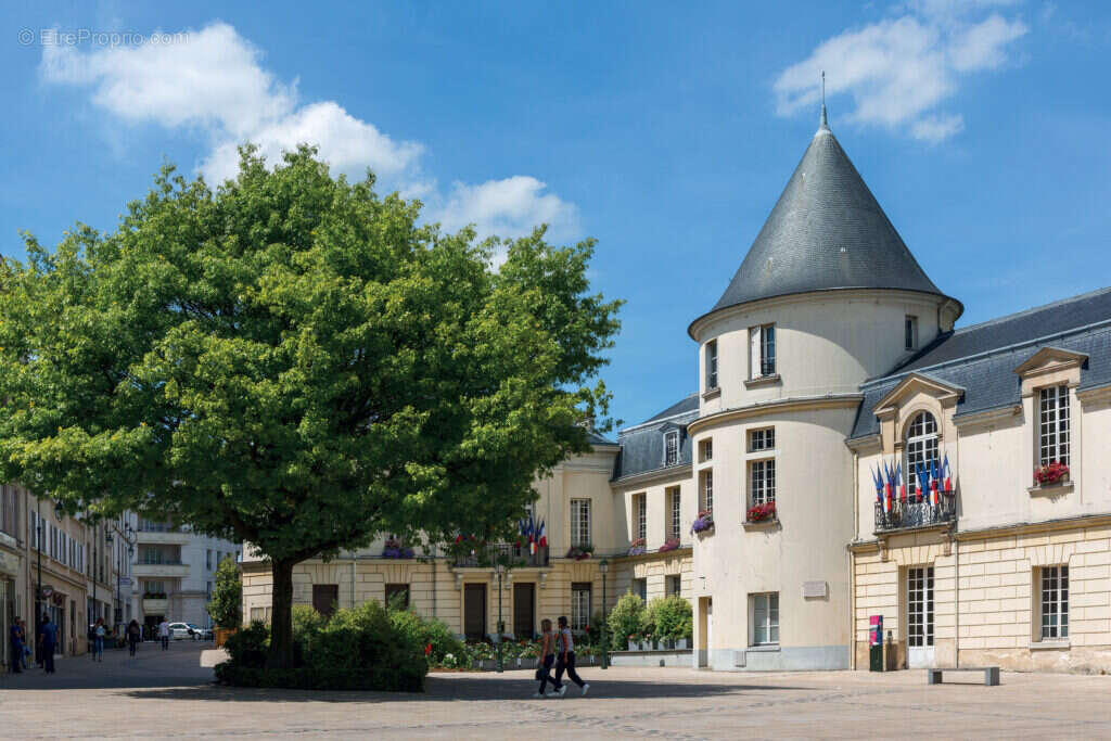 Victor's square à Clamart