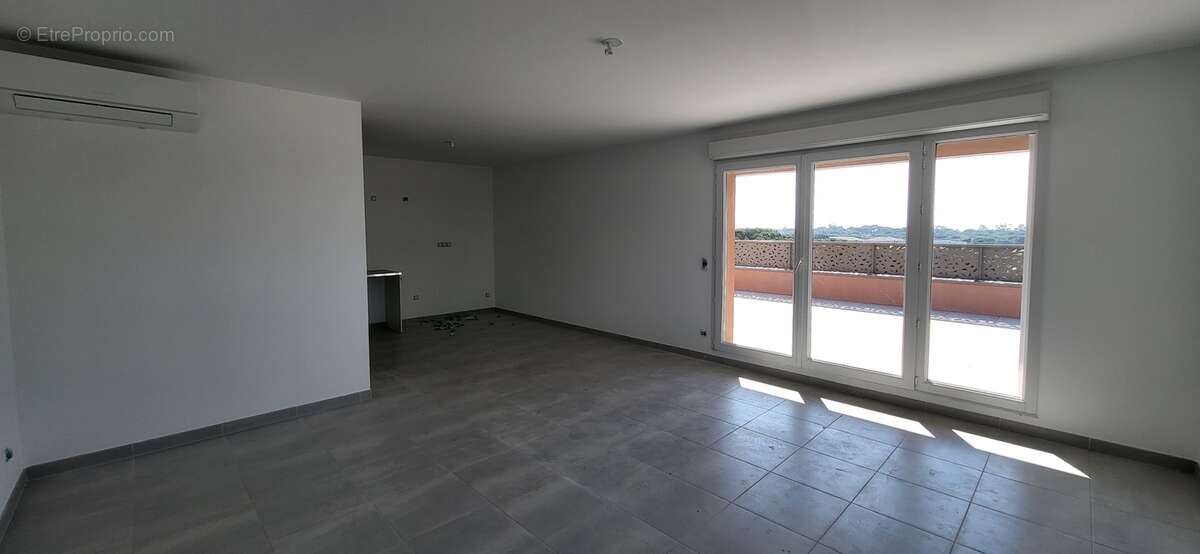 T4 terrasse frejus à Frejus