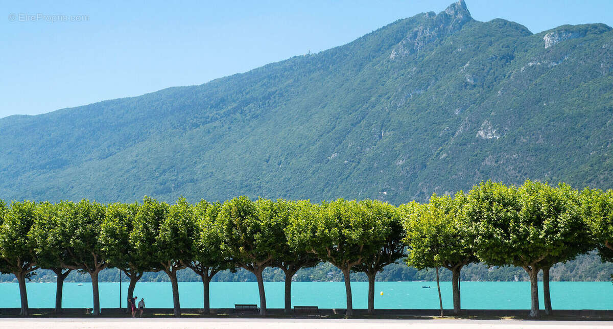 Rives d&#039;aix à Aix Les Bains