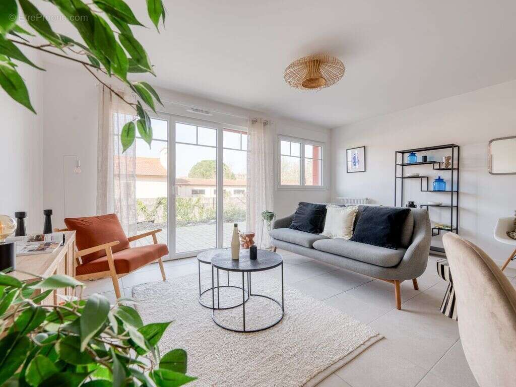 Les allees ostreica à Ares